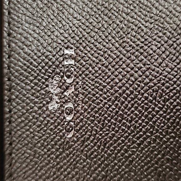 Silver coach wristlet - Picture 3 of 4